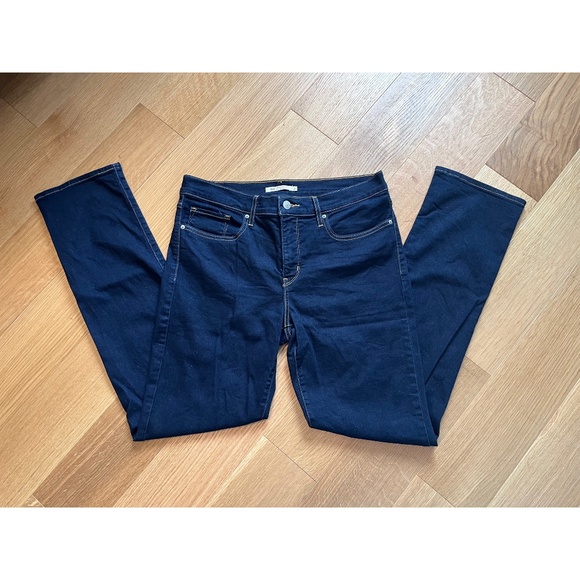 Levis Dark Blue 314 Shaping Straight Women's Stretch Denim Jeans - Picture 2 of 10